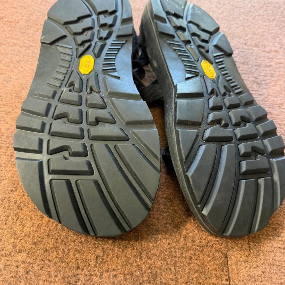 Chaco Z2 Classic Mens Sandals Black Toe Loop Hiking Water Shoes Vibram Size 13